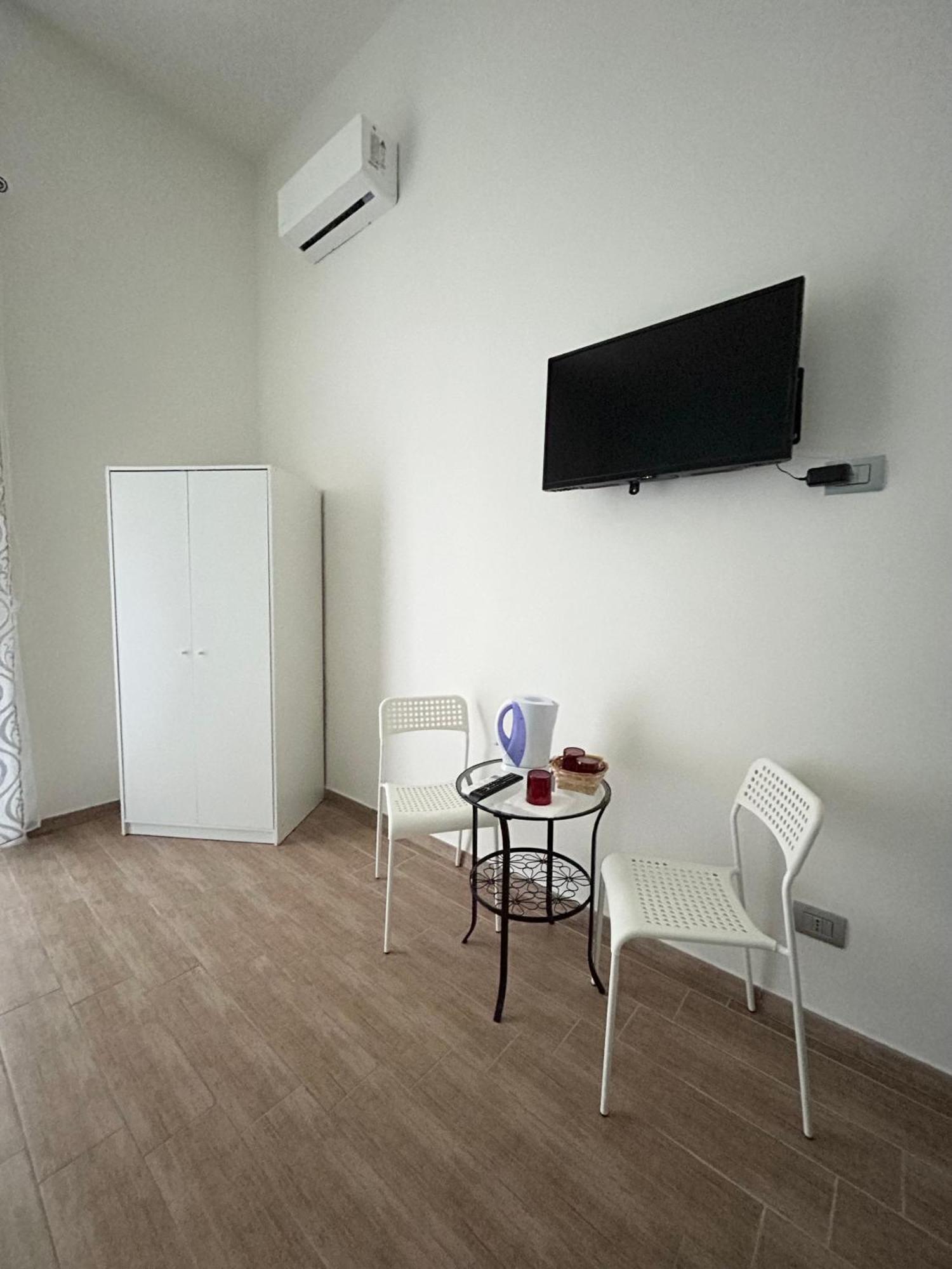 فندق Savastano House Duomo نابولي المظهر الخارجي الصورة
